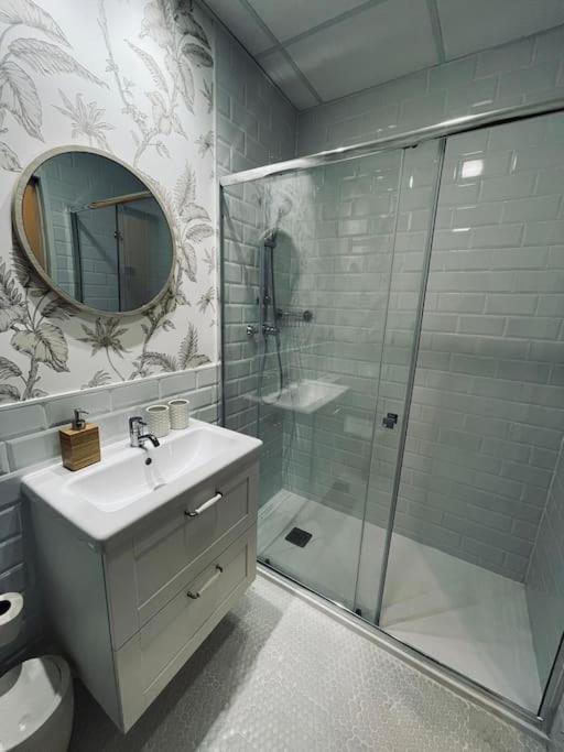 New Stylish Apt 5Px En La Plaza De Espana/Gran Via Madrid Ngoại thất bức ảnh