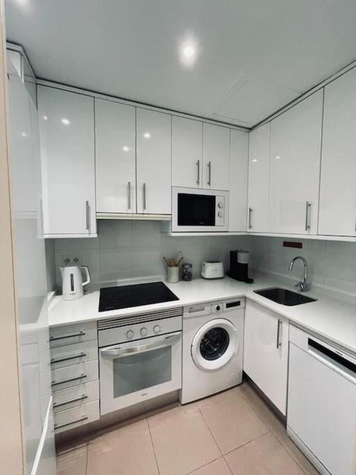 New Stylish Apt 5Px En La Plaza De Espana/Gran Via Madrid Ngoại thất bức ảnh